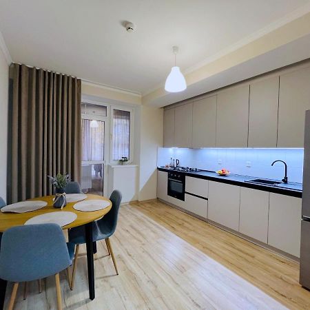 Cozy Apartment In Chisinau Luaran gambar